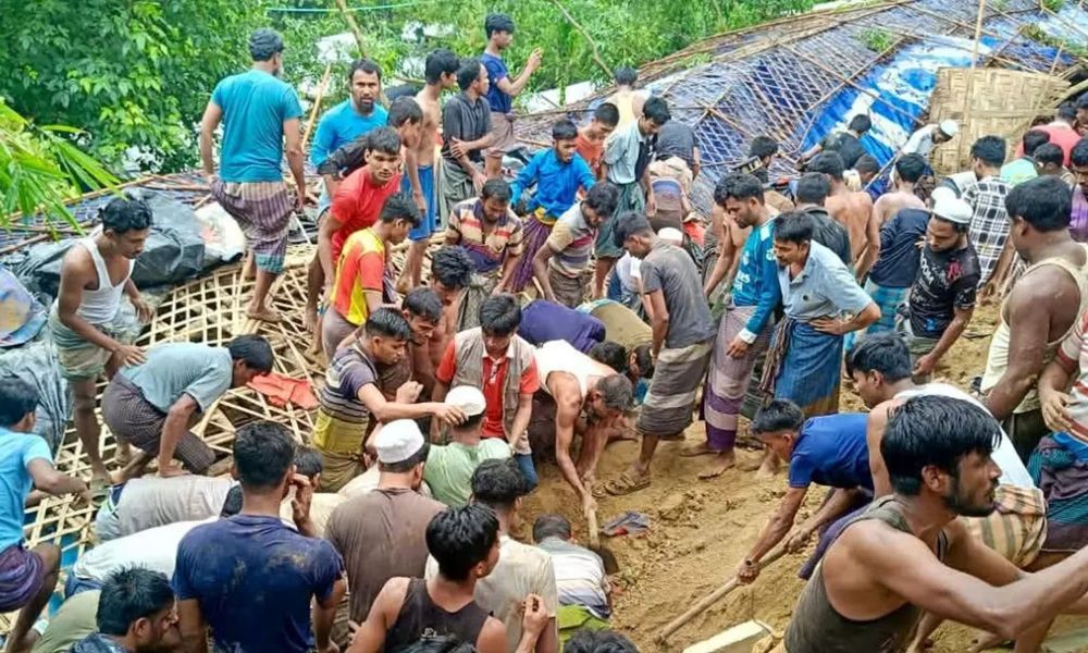 উখিয়ায় পাহাড়ধসে  নিহত বেড়ে ৮, জীবিত উদ্ধার ১৪