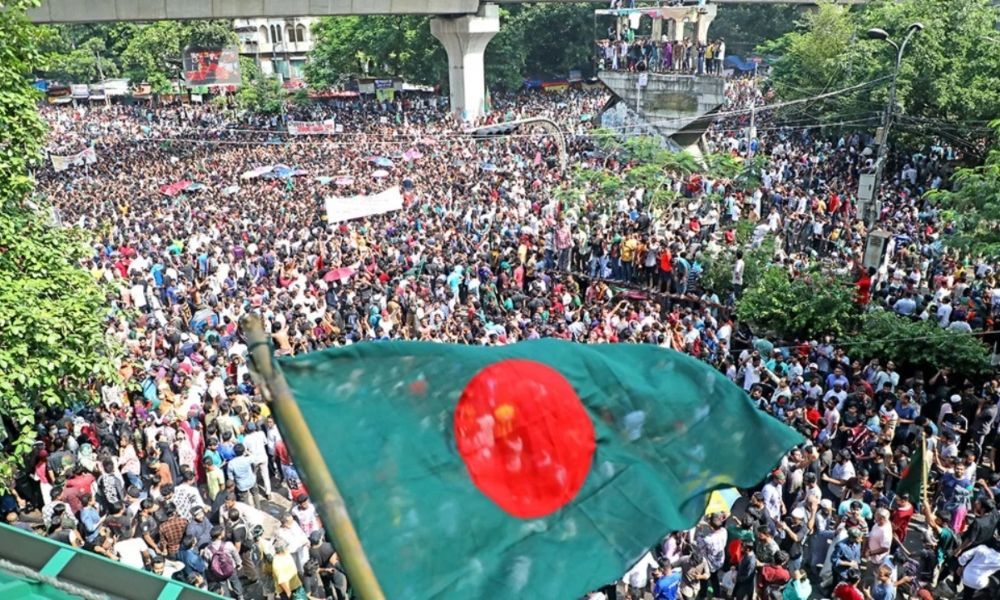 রক্ত, আগুন আর ইন্টারনেট ব্ল্যাকআউটে থমকে গিয়েছিল বাংলাদেশ