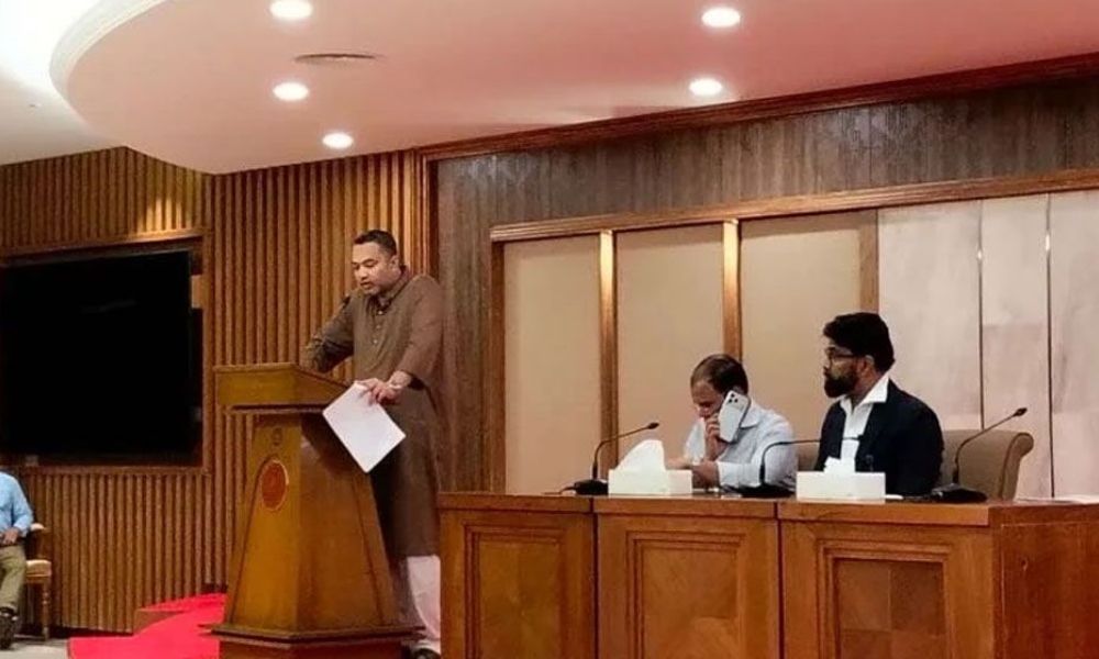 মানুষের প্রত্যাশা পূরণকে সর্বোচ্চ অগ্রাধিকার দিয়ে কাজ করছে সরকার: মাহদী আমিন