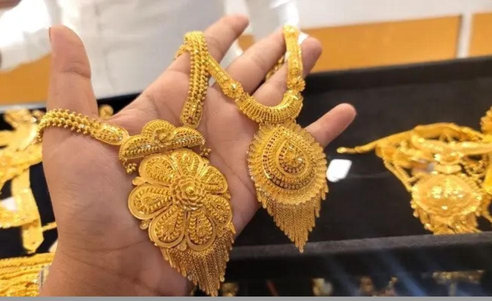 সোনার দাম ভরিতে বাড়ল ২ হাজার ১৫৮ টাকা