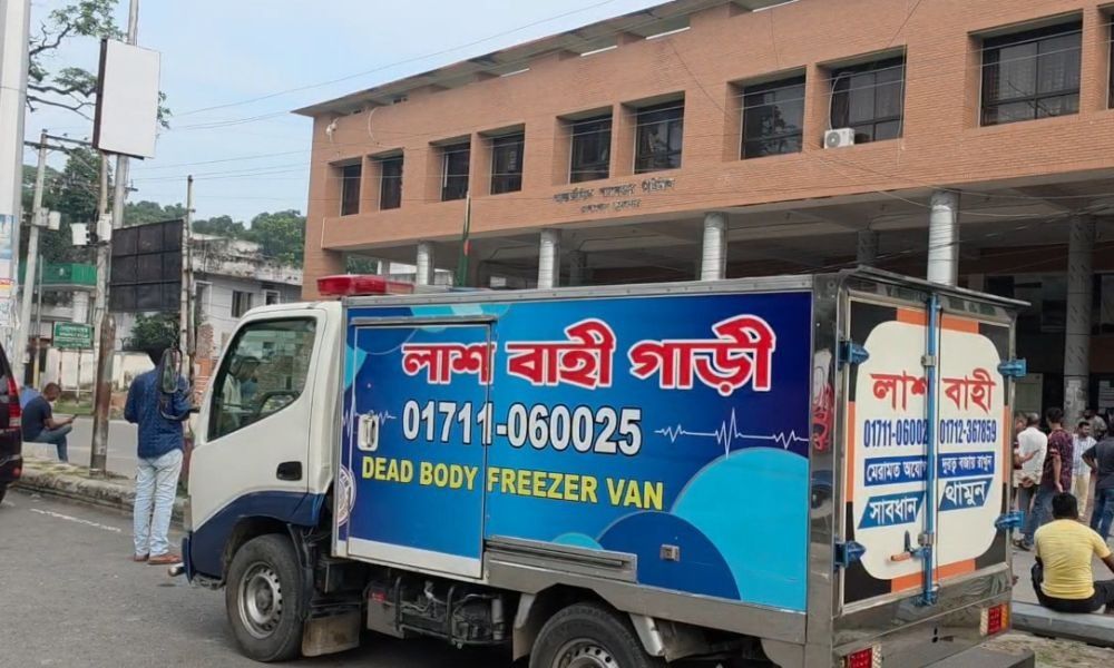 দেশে আসছে ৬ বাংলাদেশির মরদেহ, দুই সীমান্তে অপেক্ষায় স্বজনরা