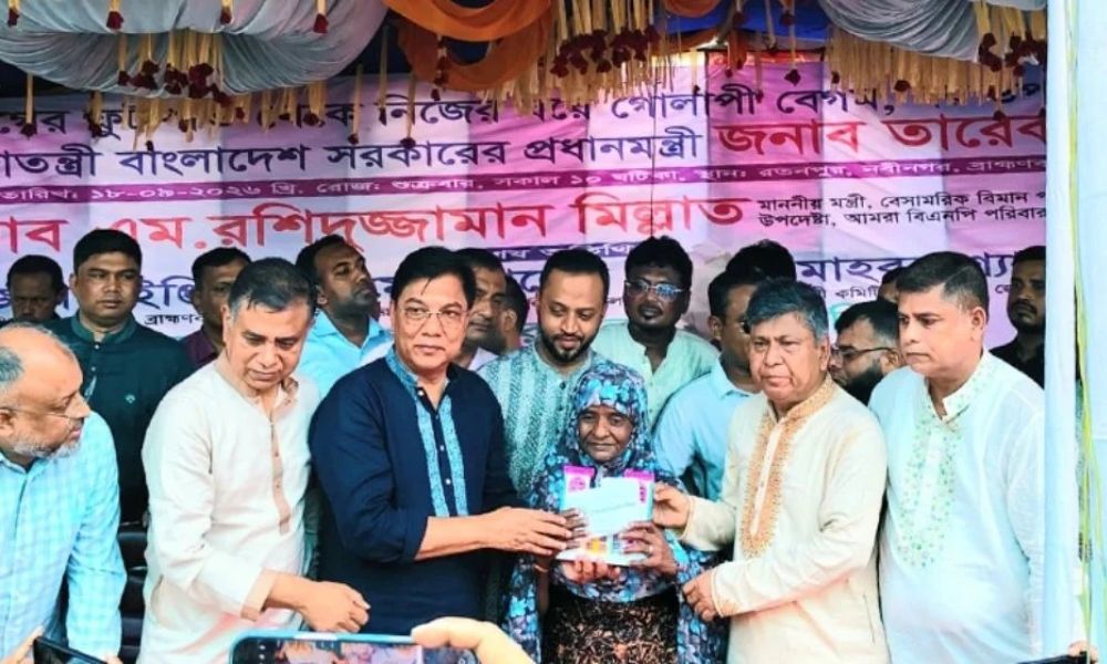 ফ্যাসিস্ট হাসিনা দেশে ফিরলে হাতকড়া পরিয়ে গ্রহণ করা হবে: বিমানমন্ত্রী