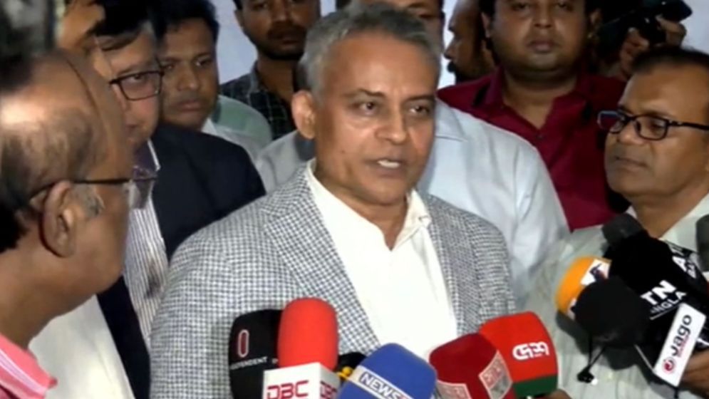 সরকারের বেঁধে দেওয়া ভাড়ার চেয়ে বেশি নিলে রুট পারমিট বাতিল: সড়কমন্ত্রী