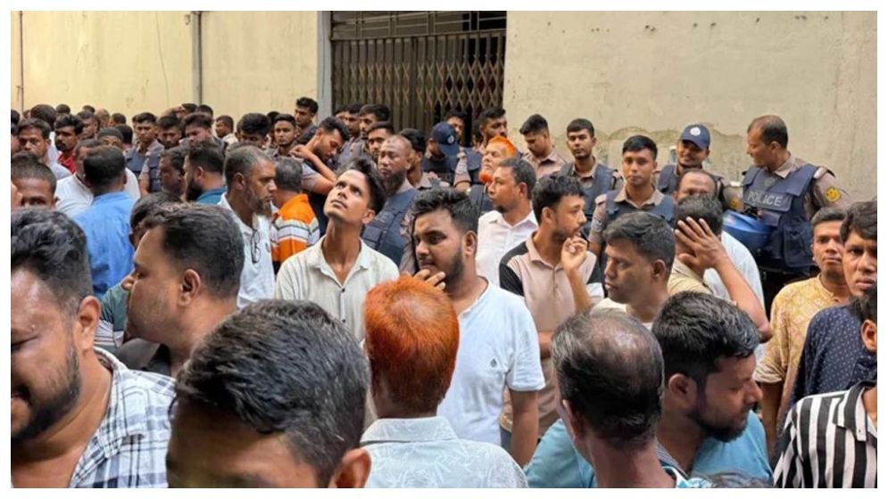 জাসদ কার্যালয়ে পুলিশের অভিযান, বিপুলসংখ্যক নিষিদ্ধ আ. লীগ নেতাকর্মী আটক