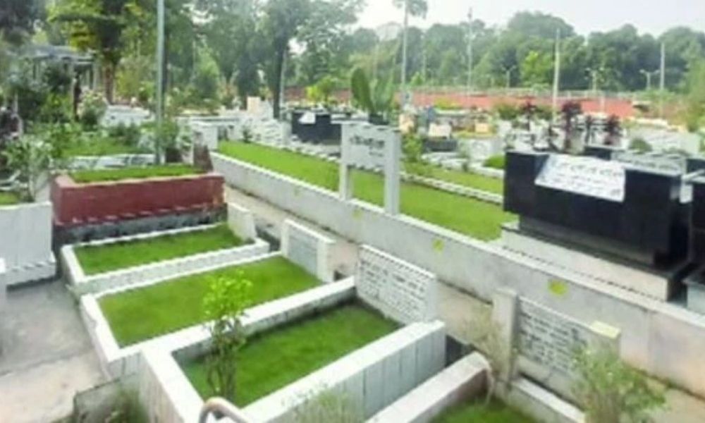 কবরেও শান্তি নেই, স্বজনের শেষ ঠিকানা রক্ষায় বাড়ছে খরচ