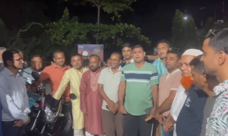 সুলতানপুরে মাদকবিরোধী ফুটবল টুর্নামেন্টের মেগা ফাইনালে যৌথ চ্যাম্পিয়ন দুই দল