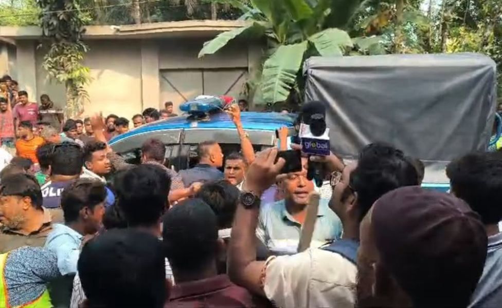 কুষ্টিয়ায় মাদ্রাসাছাত্রকে যৌন নিপীড়নের চেষ্টা, ওসিসহ ৩ পুলিশ আহত